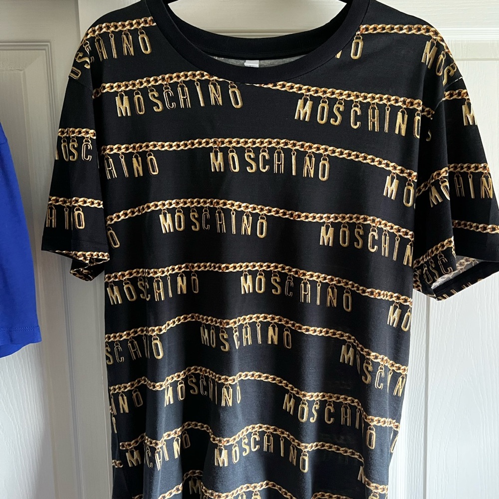 Moschino T Shirt